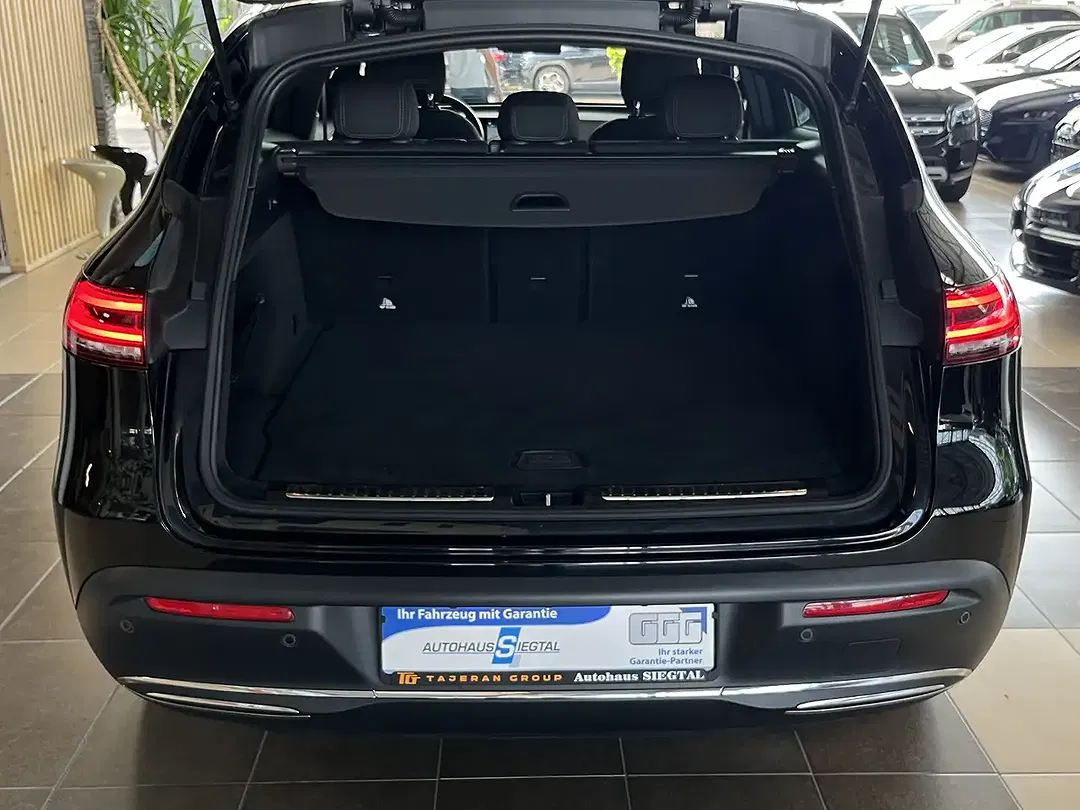 Mercedes-Benz EQC 400 - Thumbnail 6