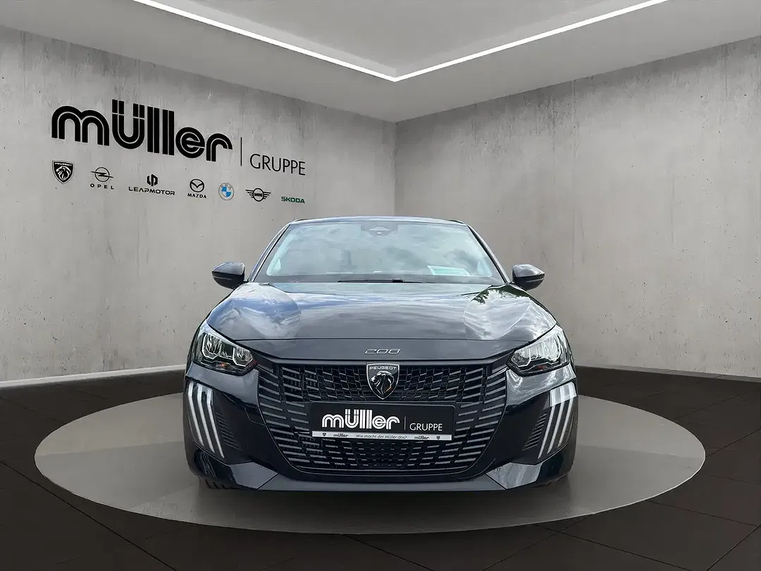 Peugeot 208 - Thumbnail 3
