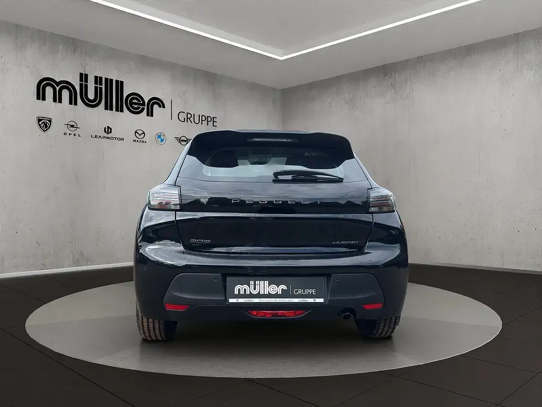Peugeot 208 - Thumbnail 5