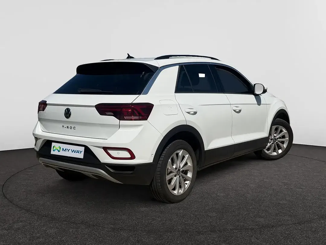Volkswagen T-Roc - Thumbnail 2