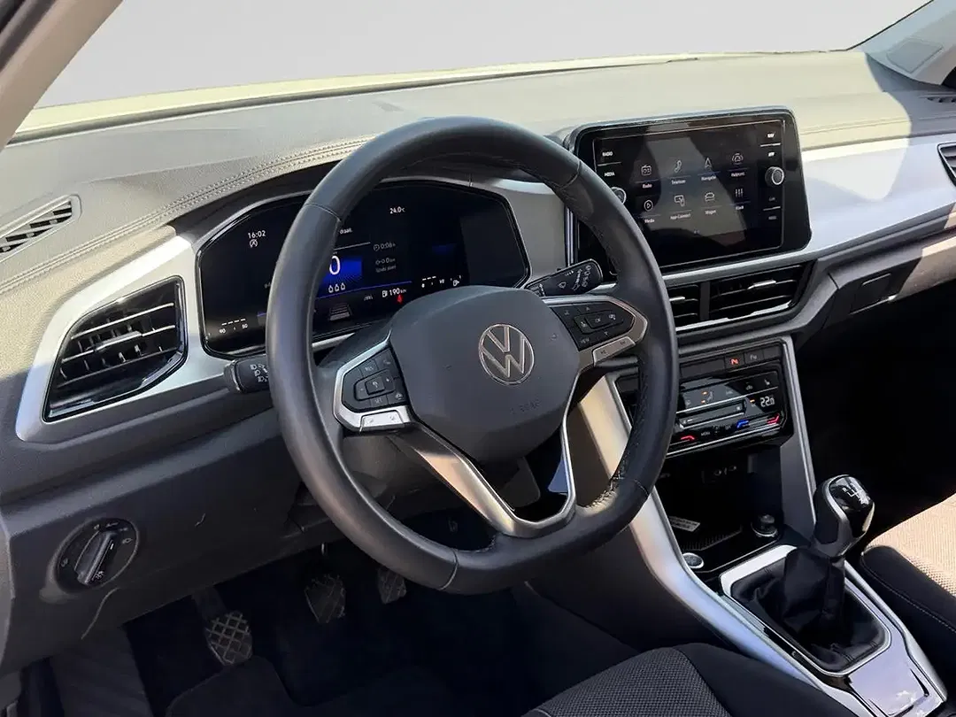 Volkswagen T-Roc - Thumbnail 6