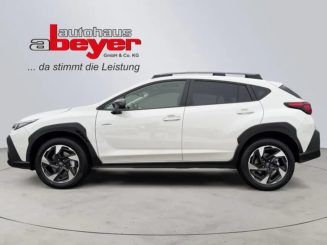 Subaru Crosstrek - Thumbnail 2