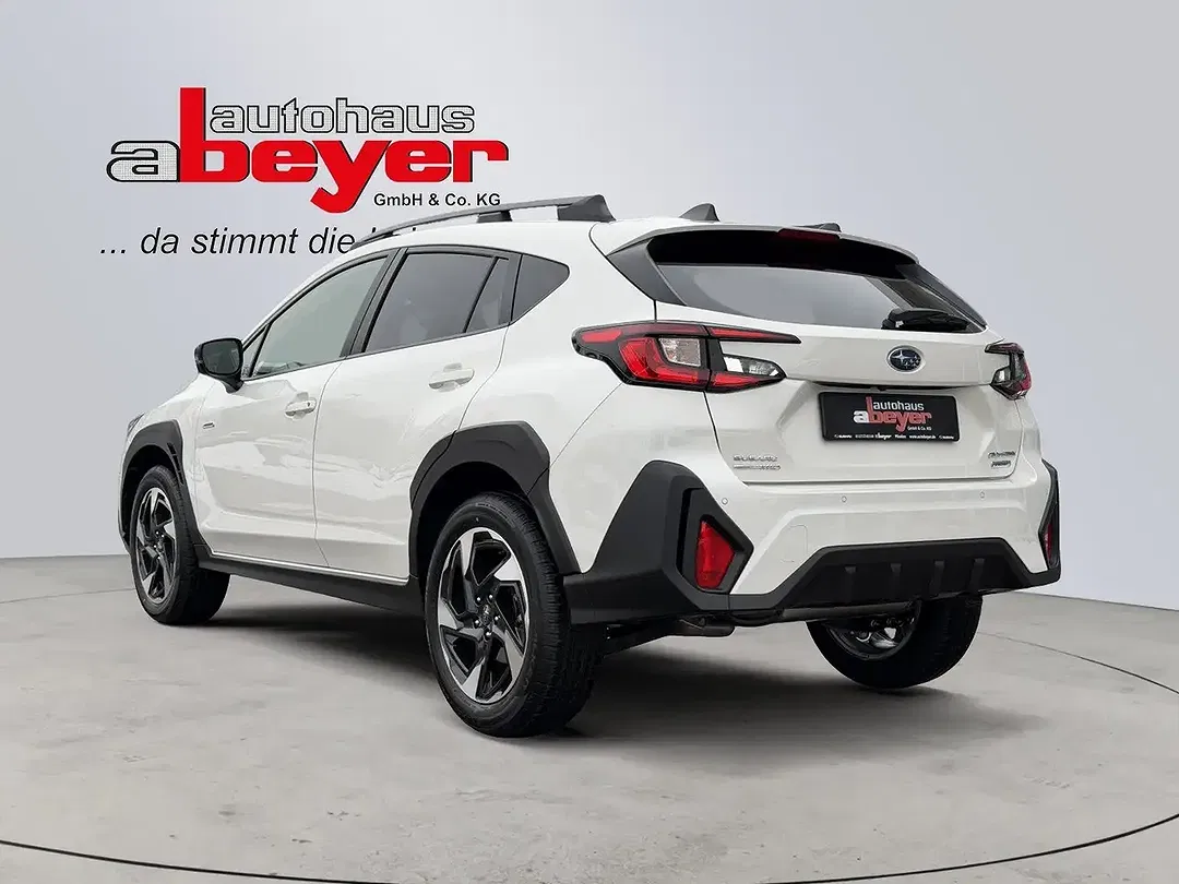 Subaru Crosstrek - Thumbnail 3