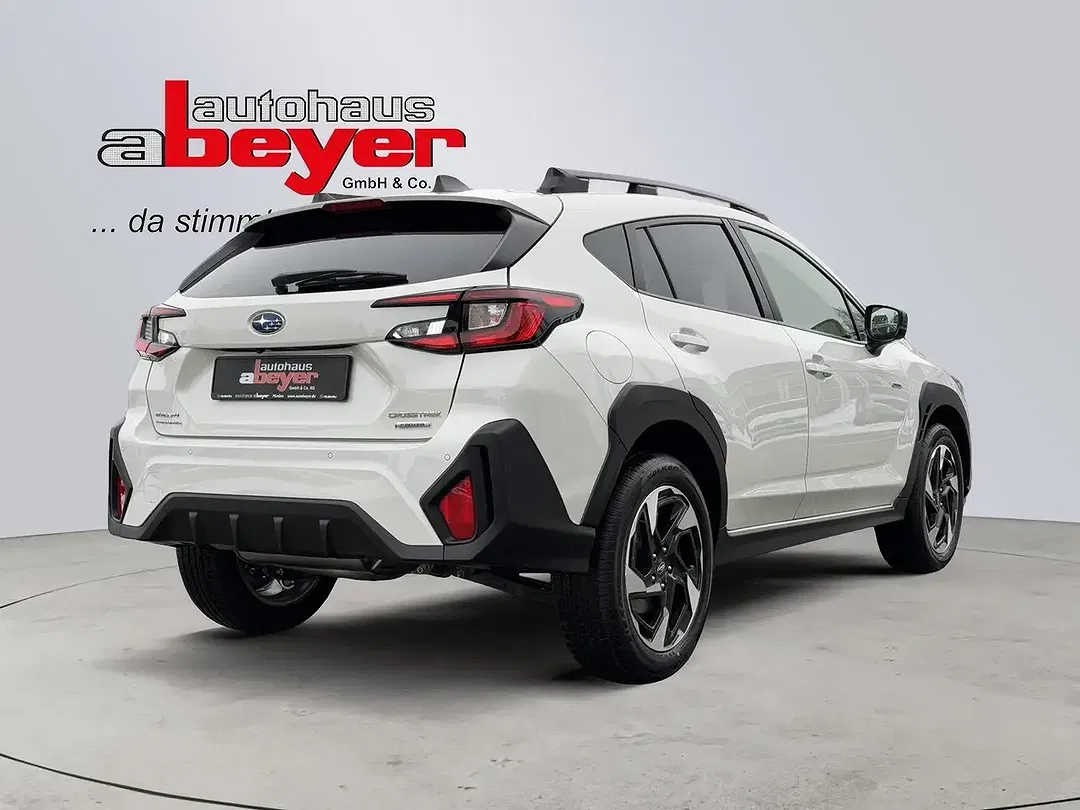 Subaru Crosstrek - Thumbnail 5