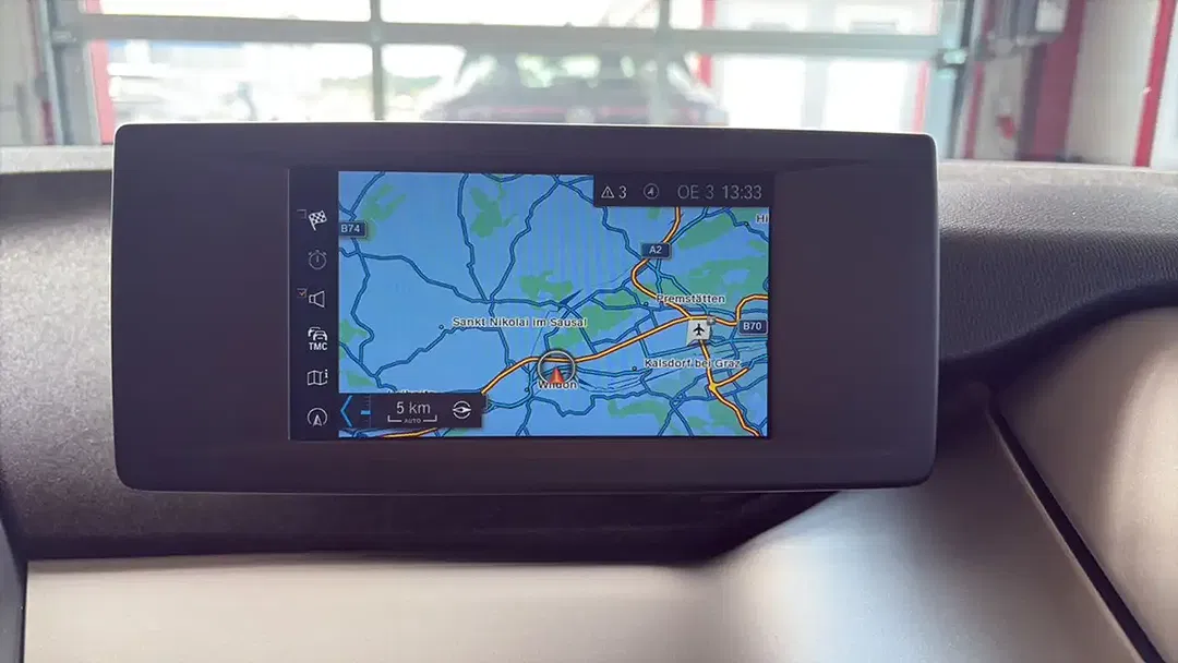 BMW i3 - Thumbnail 13