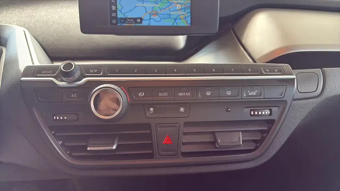 BMW i3 - Thumbnail 14