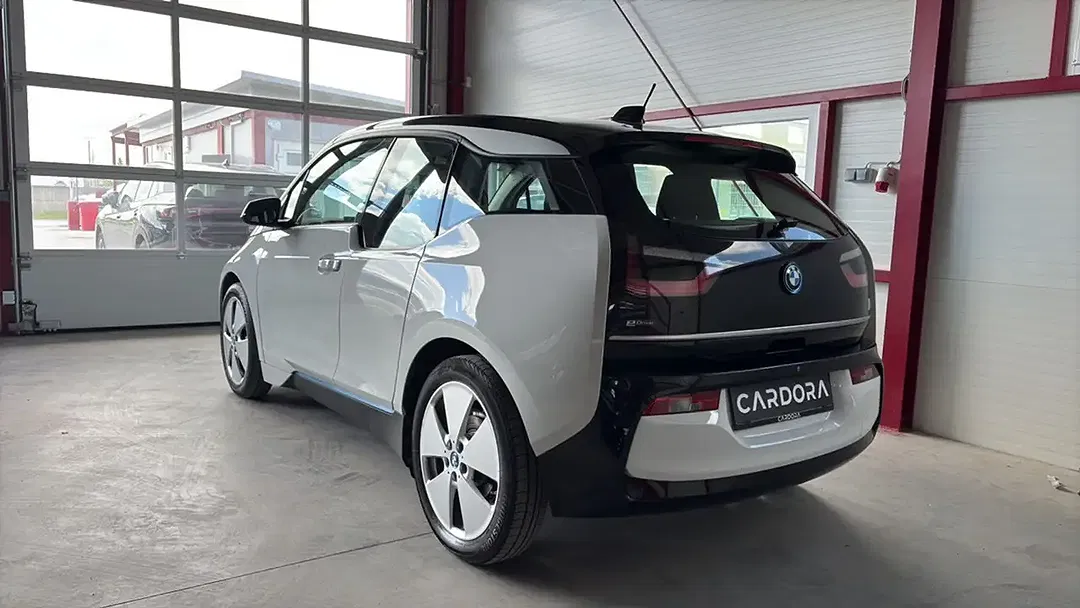 BMW i3 - Thumbnail 4