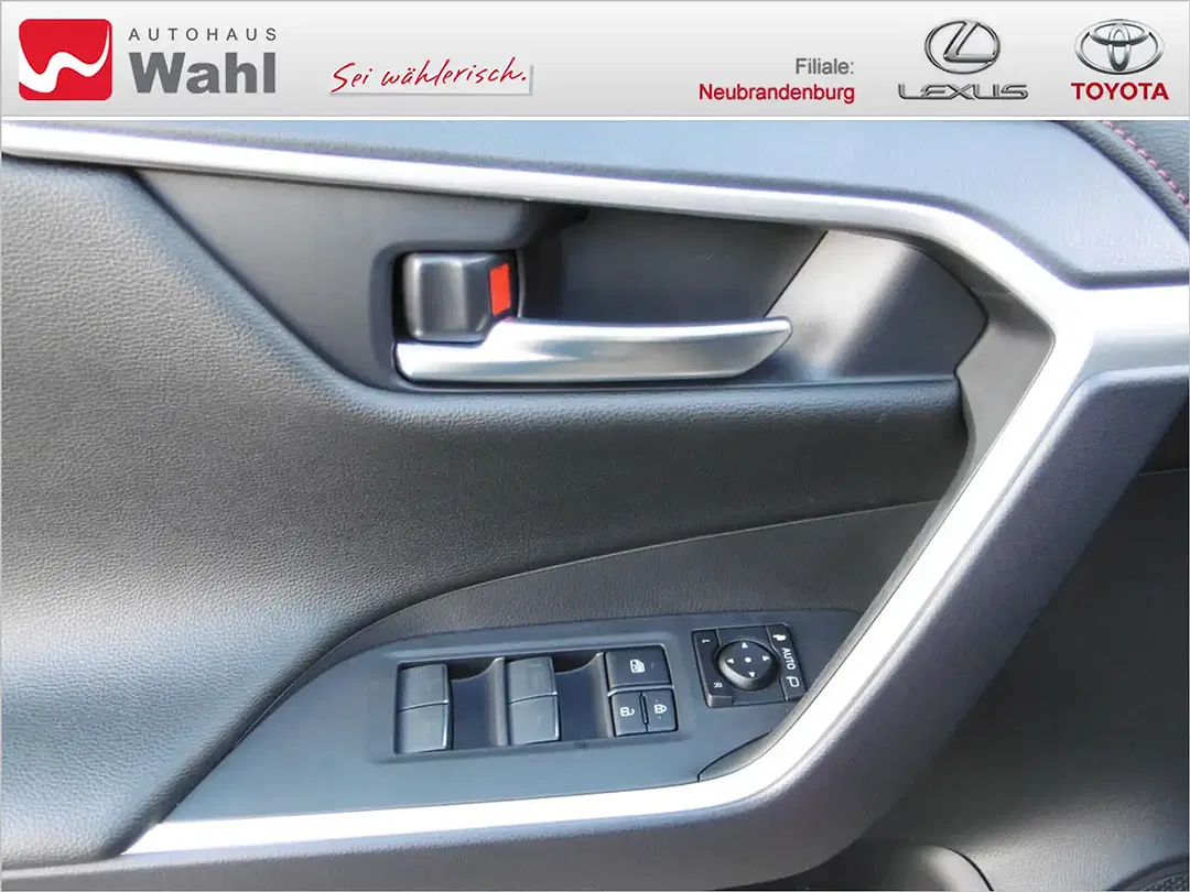 Toyota RAV 4 - Thumbnail 9