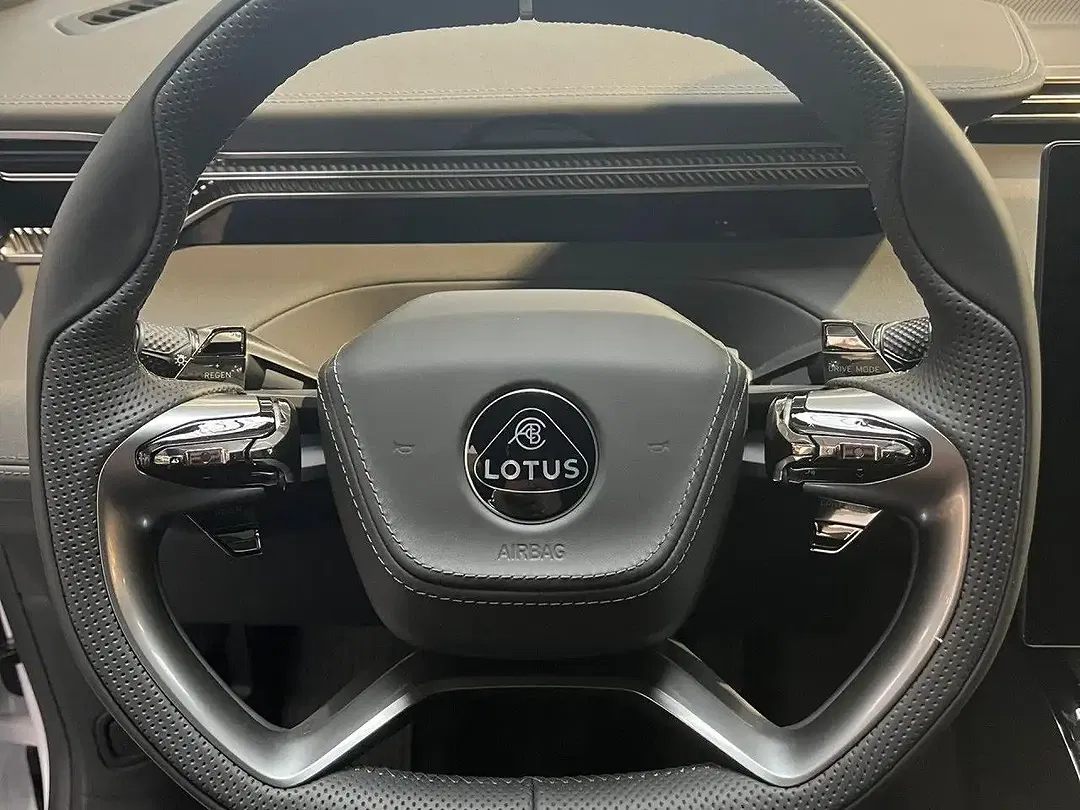 Lotus Eletre - Thumbnail 9
