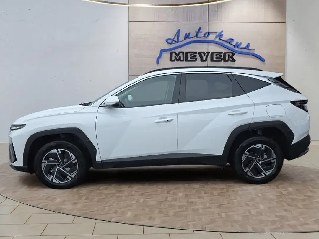 Hyundai TUCSON - Thumbnail 2
