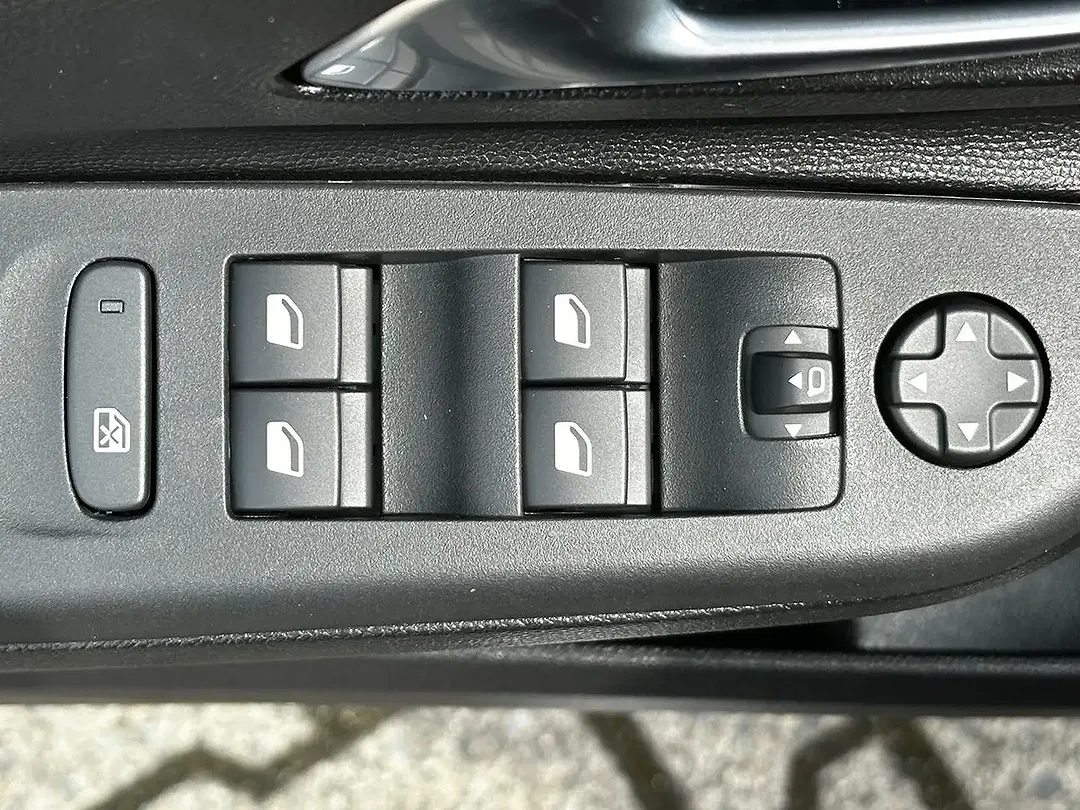 Opel Corsa - Thumbnail 13