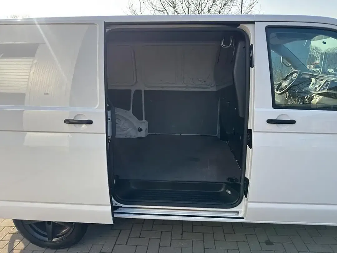 Volkswagen Transporter - Thumbnail 15