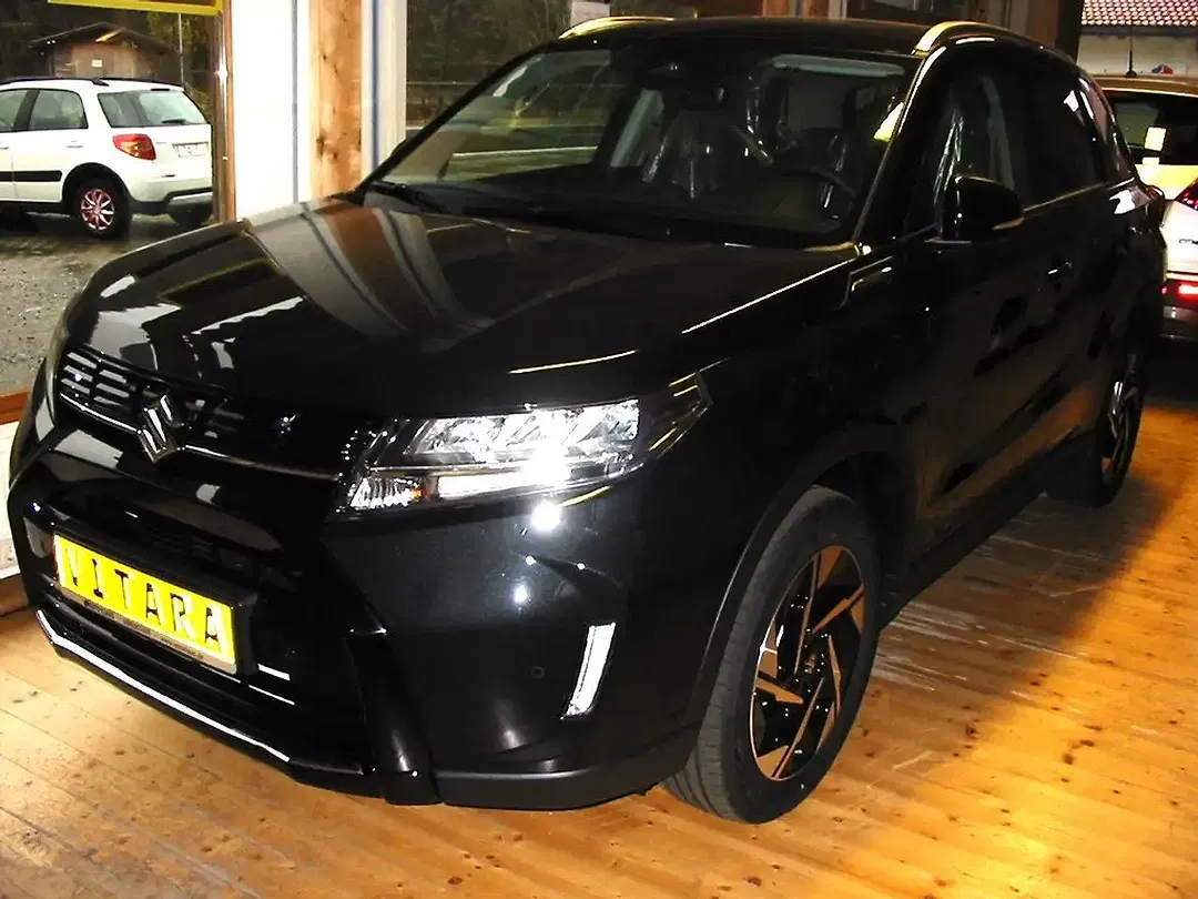 Suzuki Vitara - Thumbnail 1