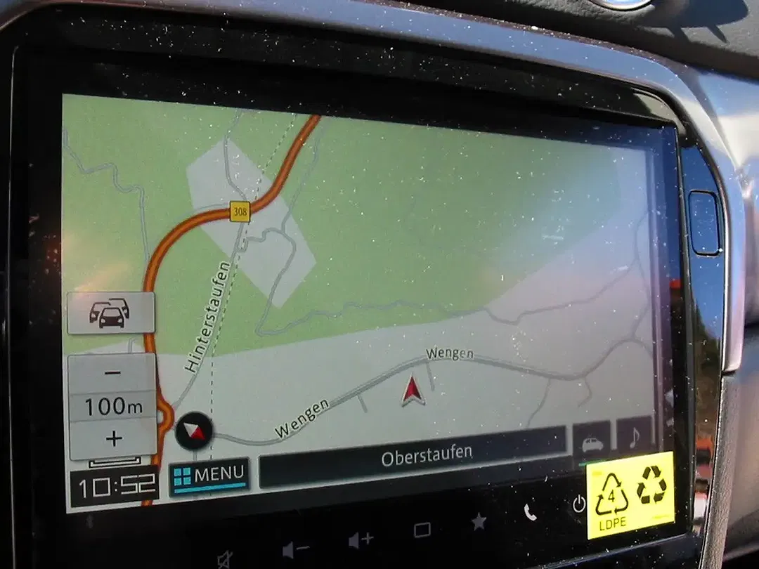 Suzuki Vitara - Thumbnail 14