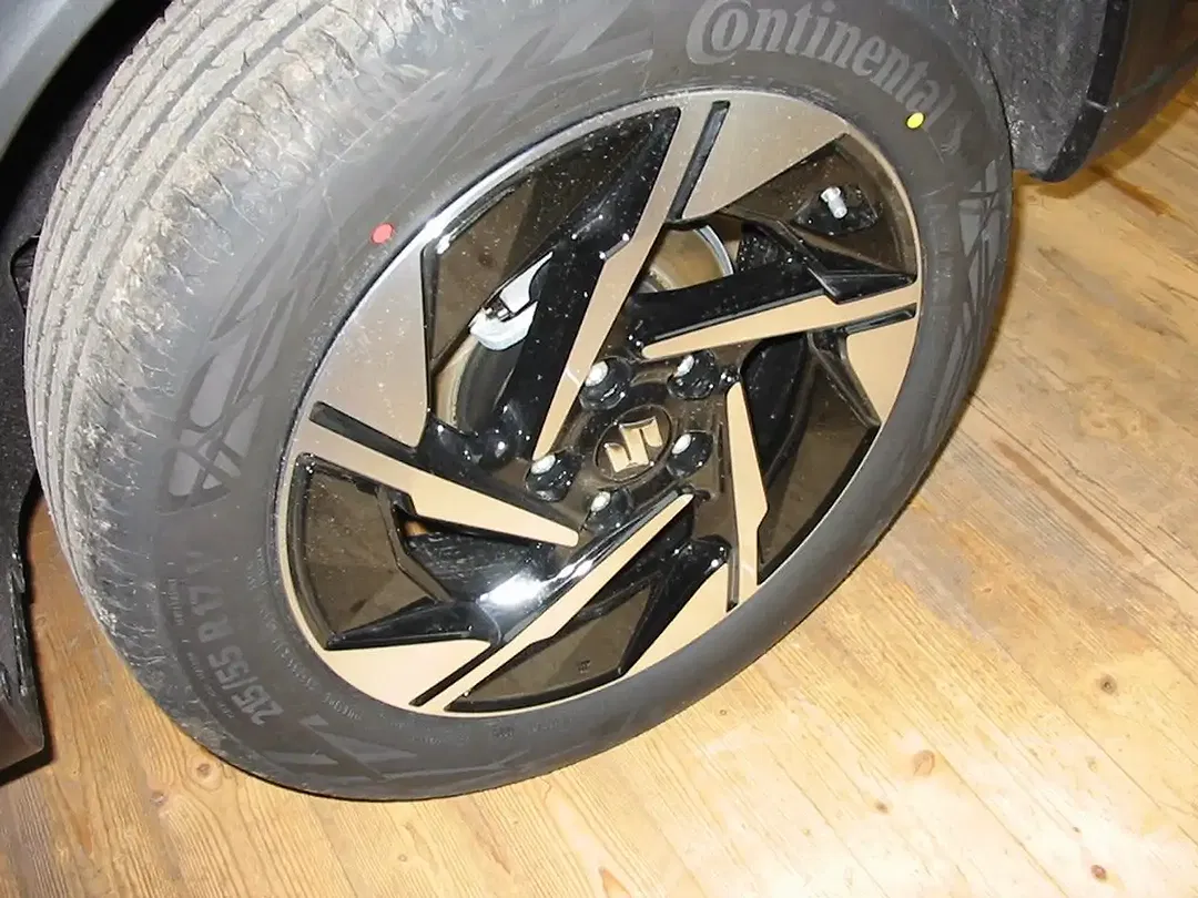 Suzuki Vitara - Thumbnail 9