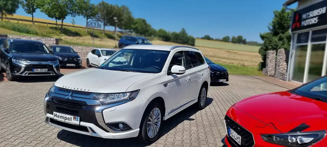 Mitsubishi Outlander PHEV Hybrid 4WD Basis