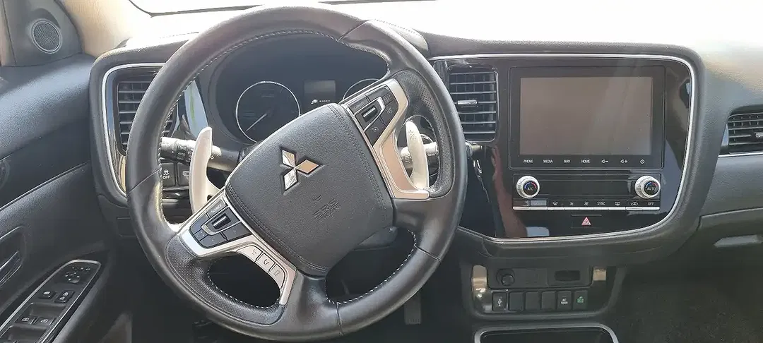 Mitsubishi Outlander - Thumbnail 14