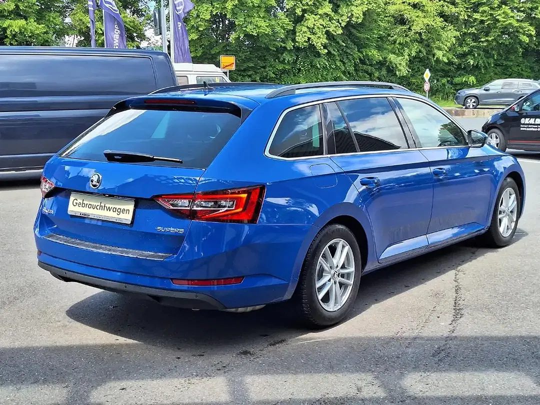 Skoda Superb - Thumbnail 11