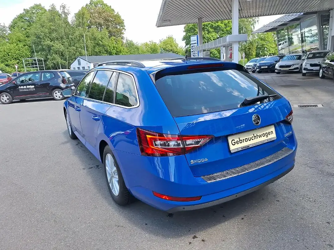 Skoda Superb - Thumbnail 15