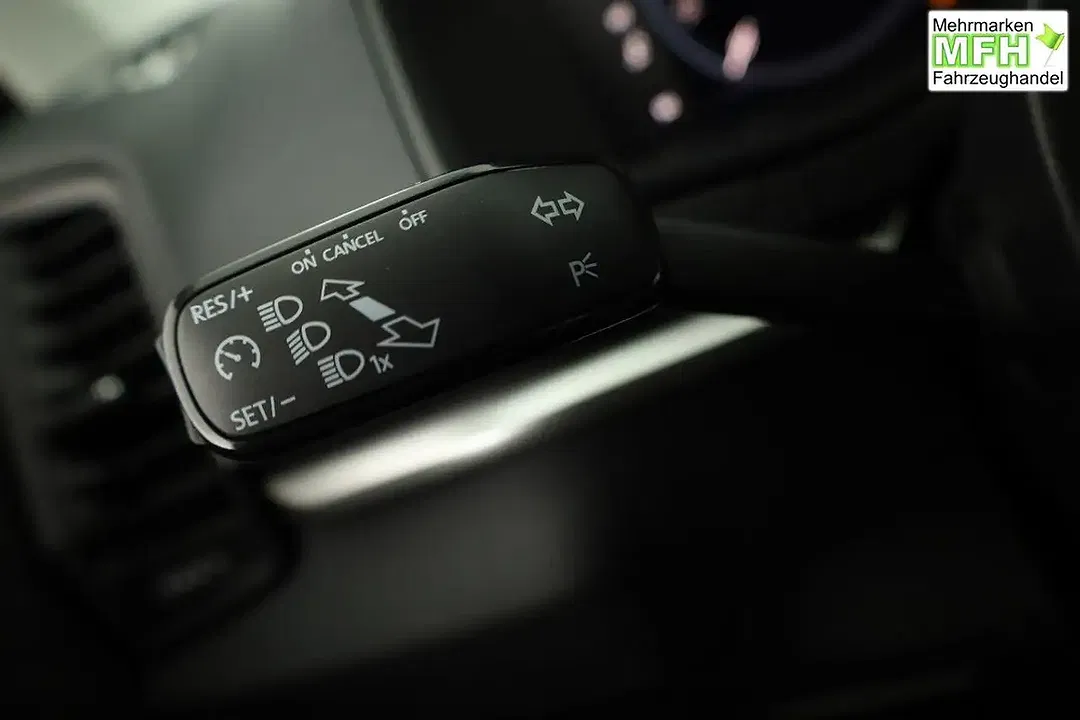 Skoda Karoq - Thumbnail 9