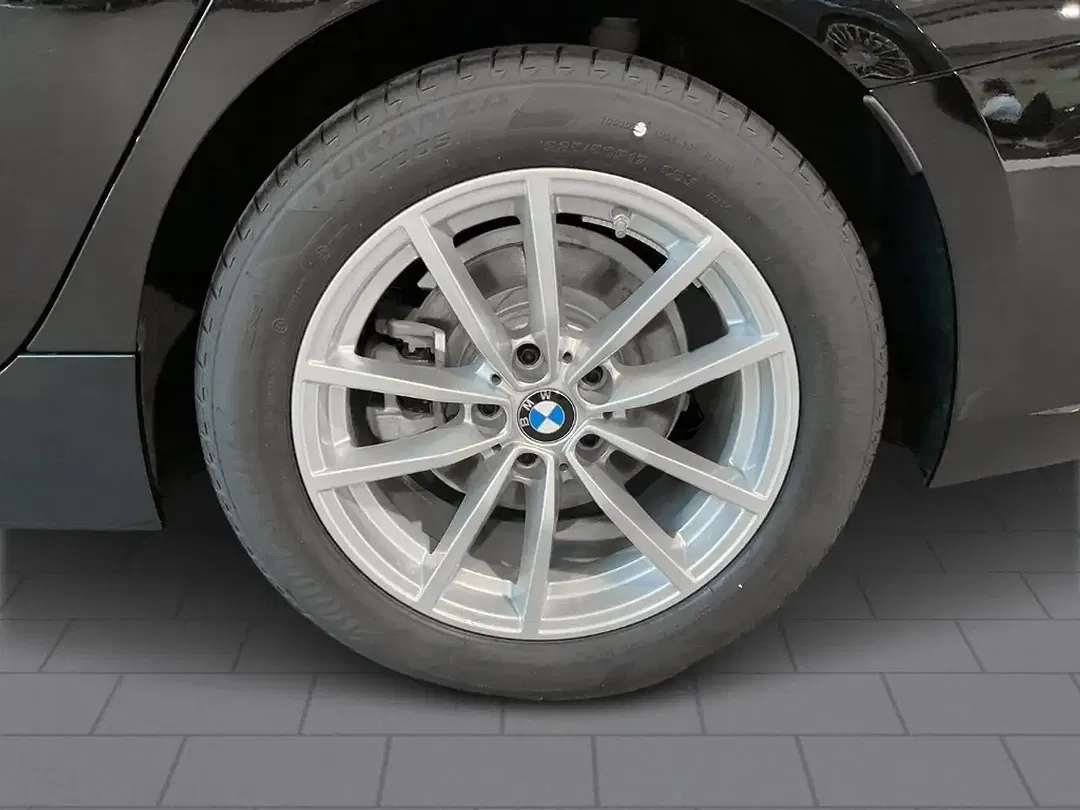 BMW 320 - Thumbnail 6