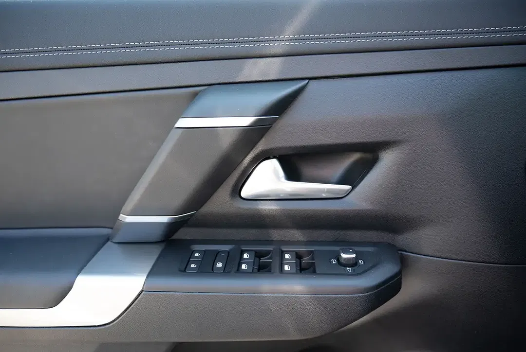 Jeep Compass - Thumbnail 13