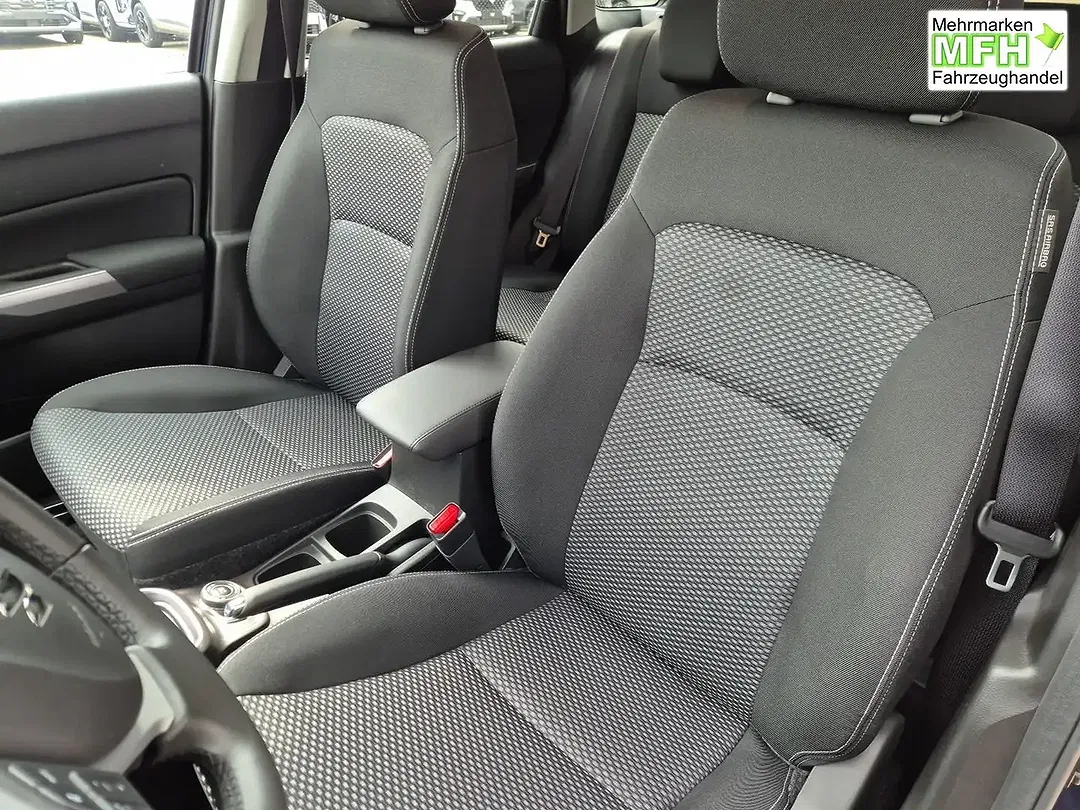 Suzuki Vitara - Thumbnail 13