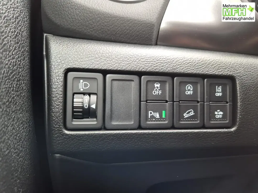 Suzuki Vitara - Thumbnail 15