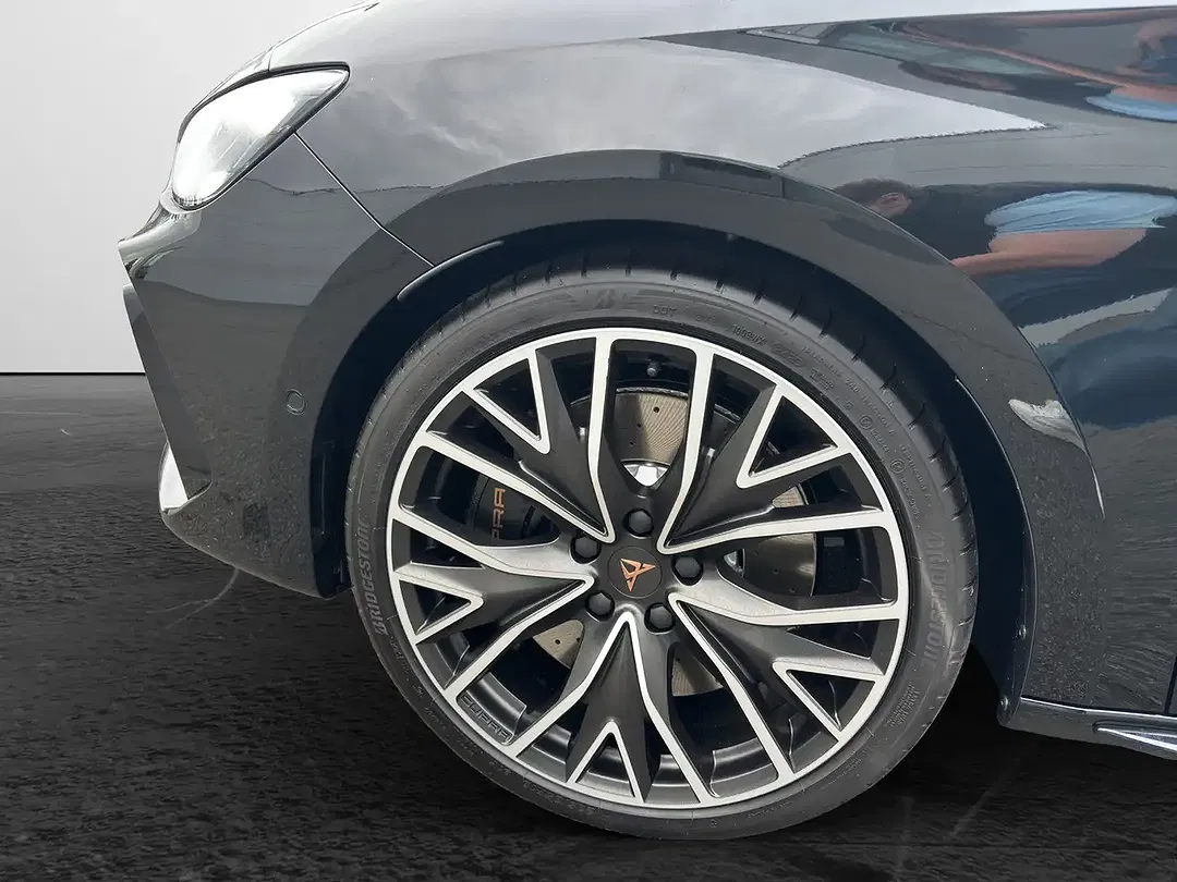 CUPRA Leon - Thumbnail 4