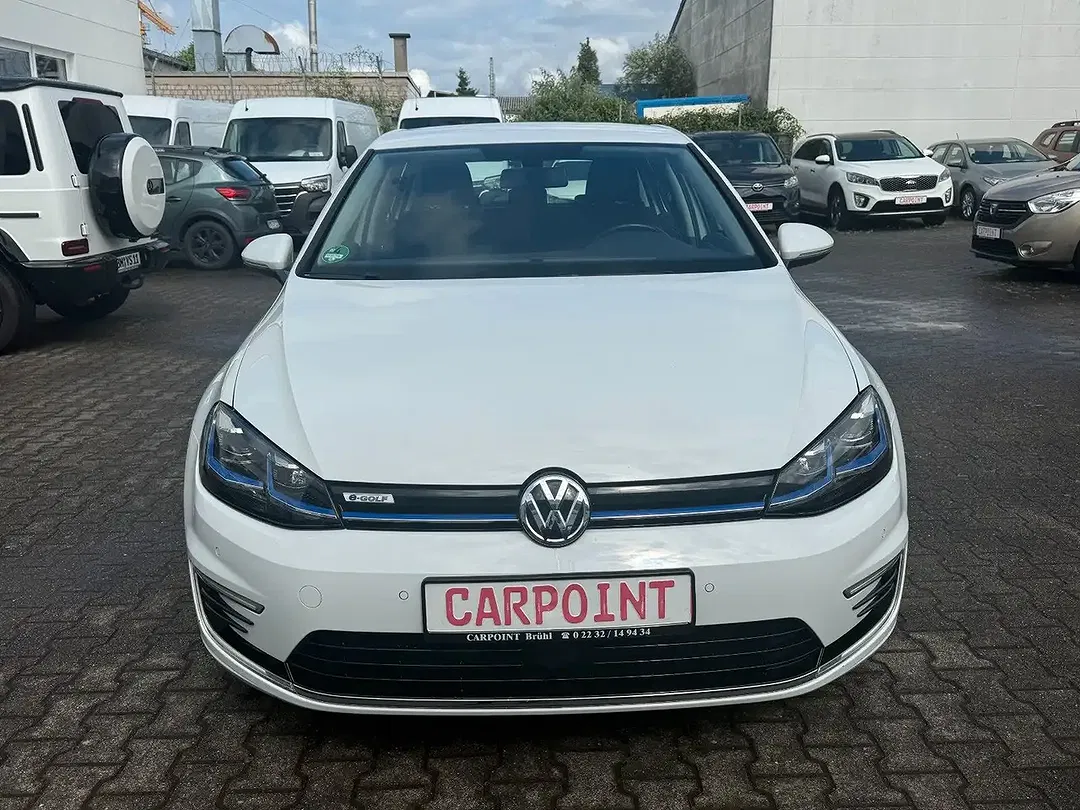 Volkswagen Golf - Thumbnail 2