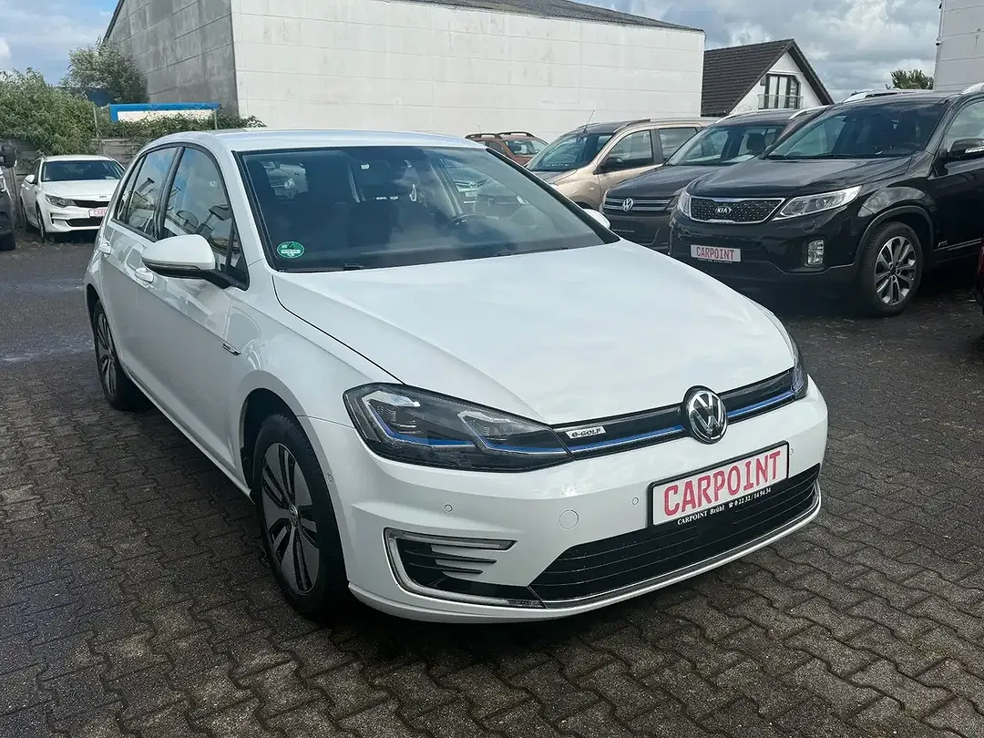 Volkswagen Golf - Thumbnail 3
