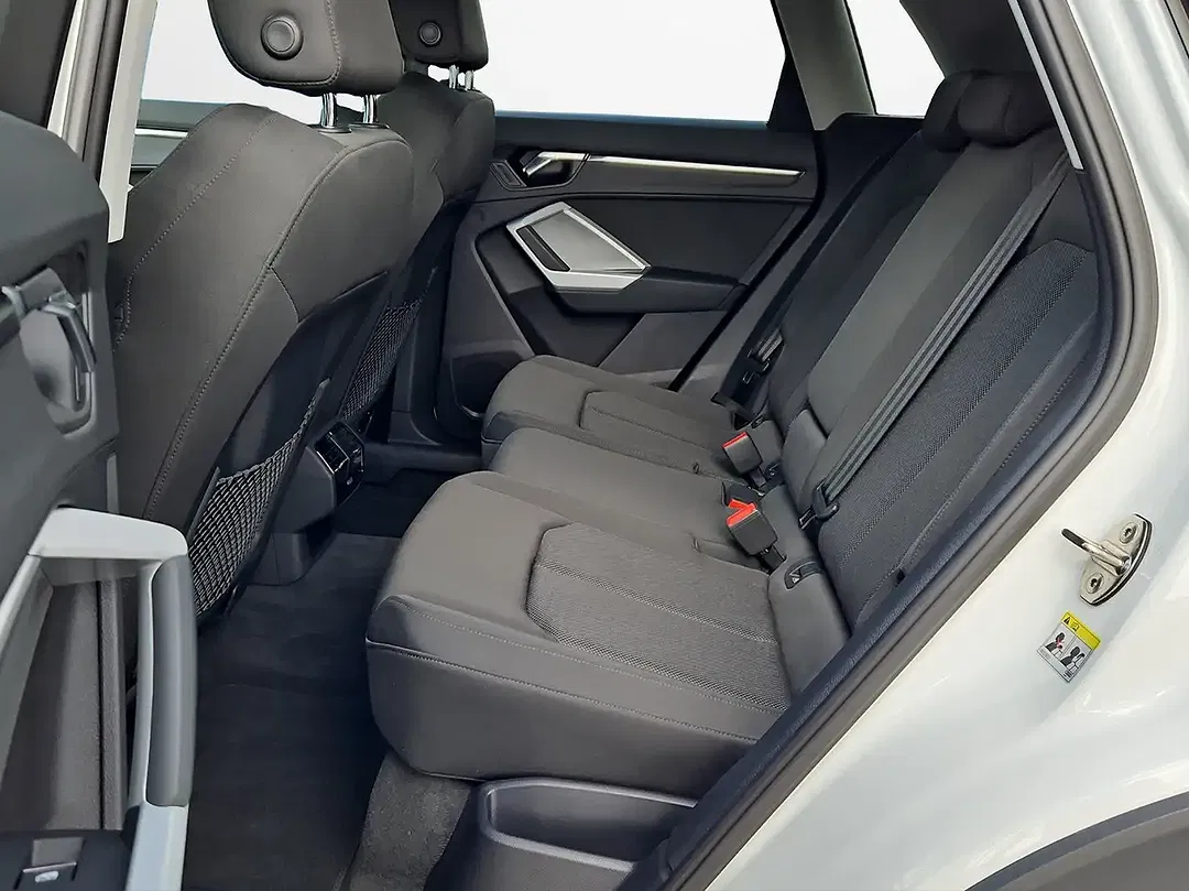 Audi Q3 - Thumbnail 10