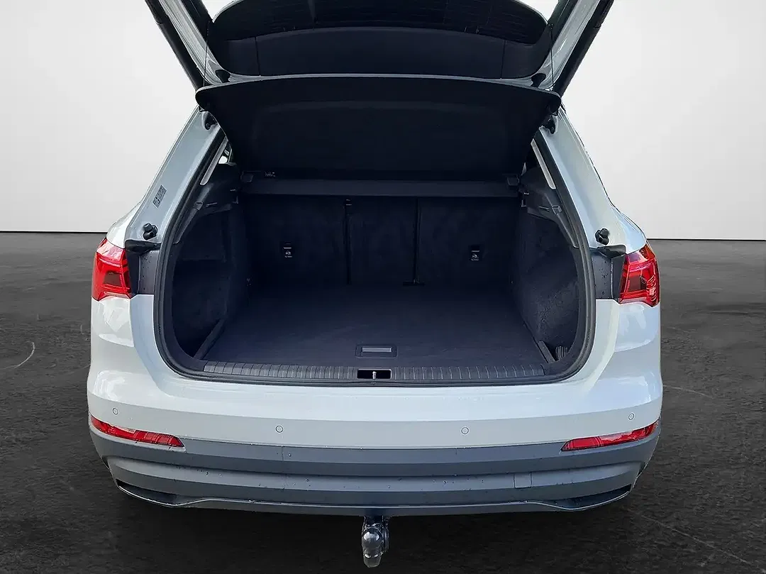 Audi Q3 - Thumbnail 11