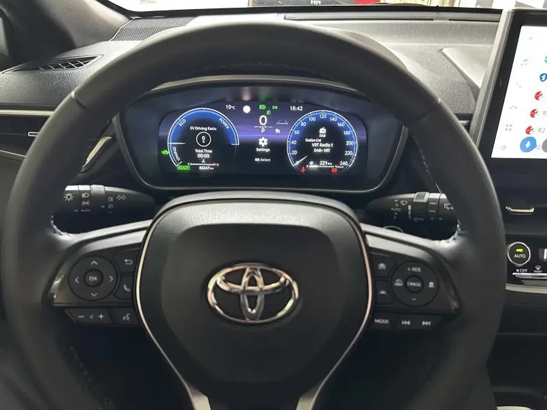 Toyota Corolla Cross - Thumbnail 6