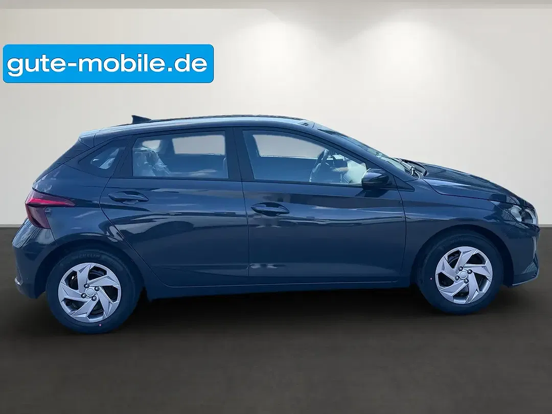 Hyundai i20 - Thumbnail 3