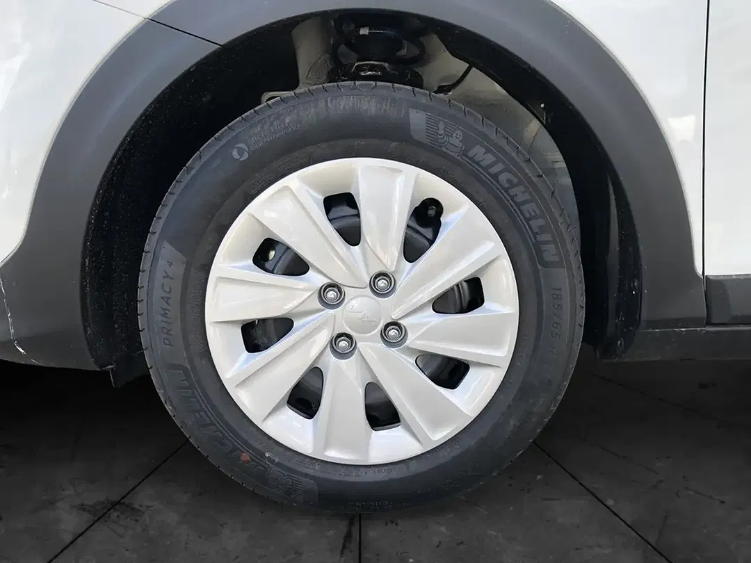 Kia Stonic - Thumbnail 5