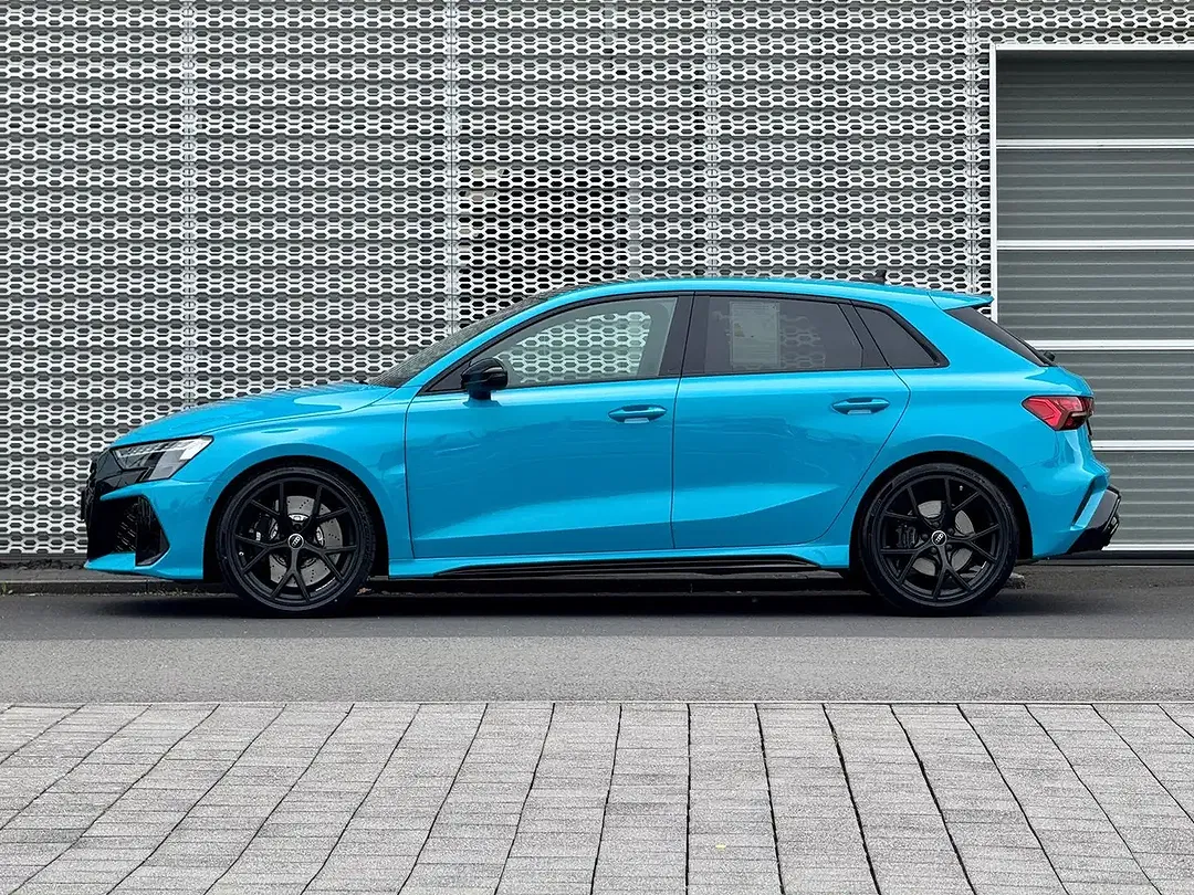 Audi RS3 - Thumbnail 1