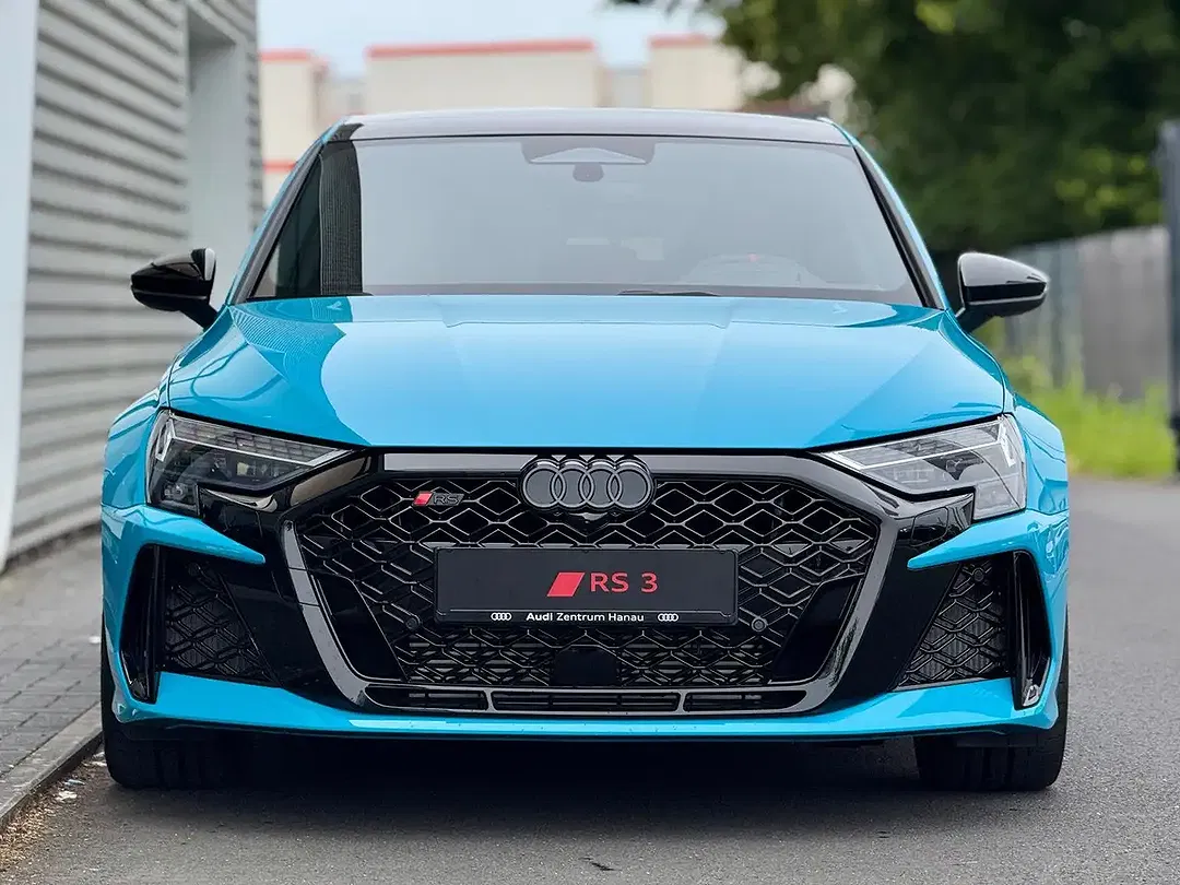 Audi RS3 - Thumbnail 3
