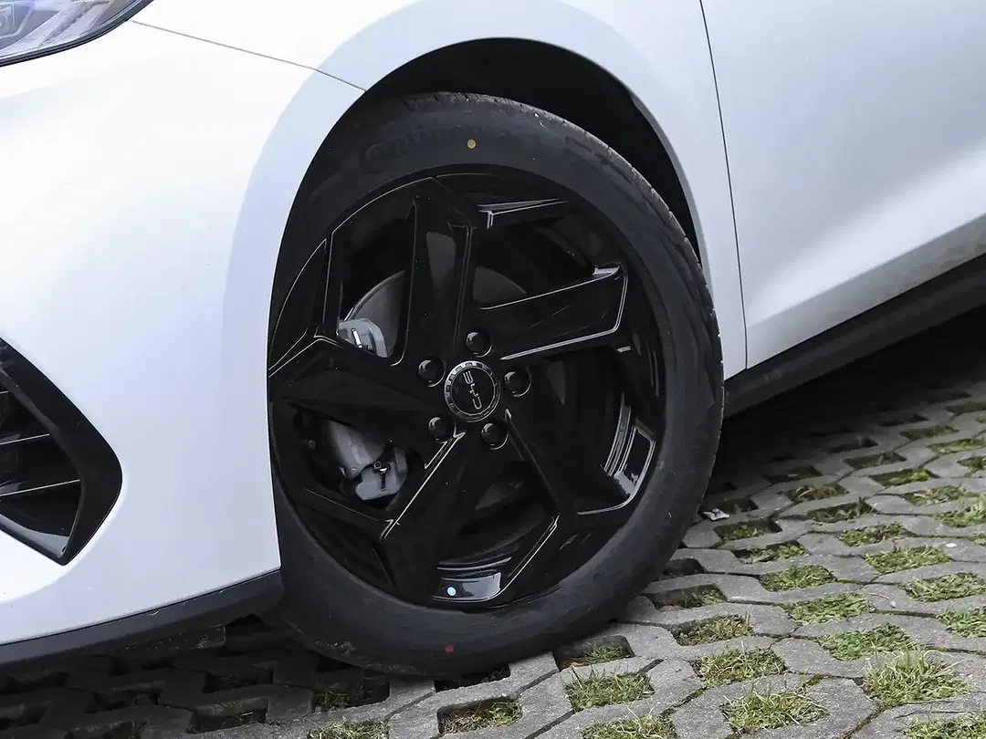 BYD Seal 6 - Thumbnail 10