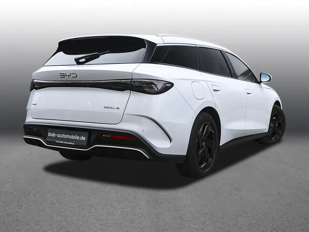 BYD Seal 6 - Thumbnail 2