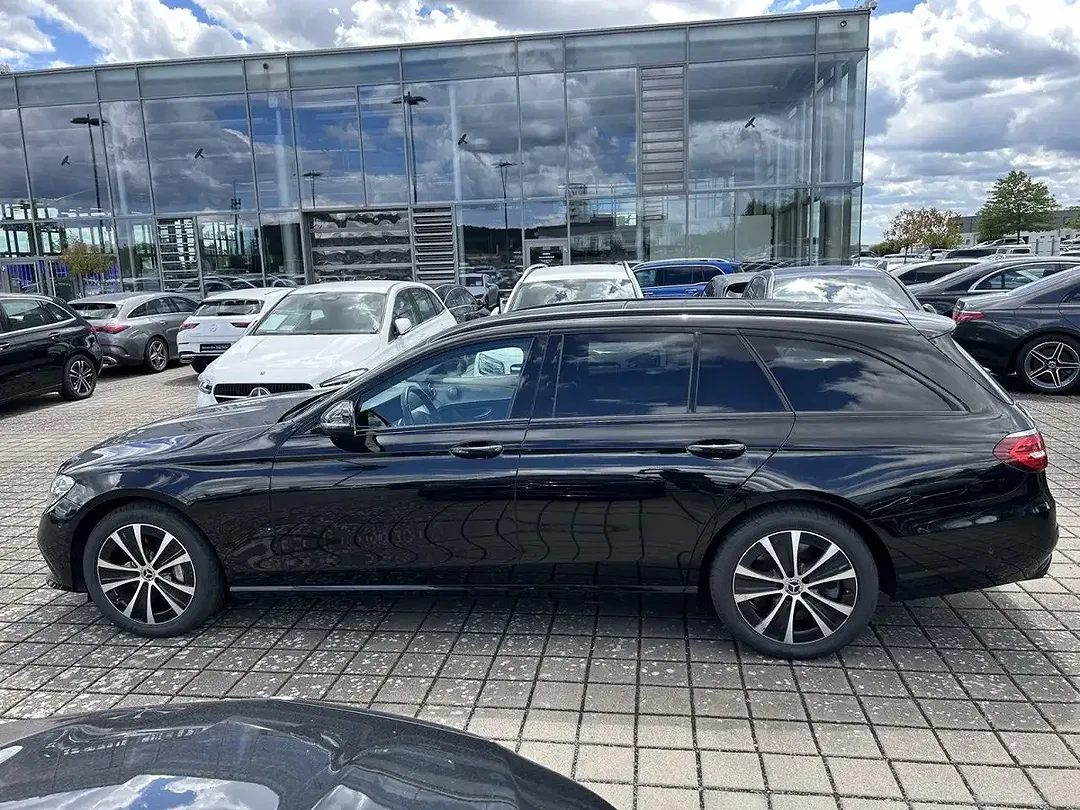 Mercedes-Benz E 300 - Thumbnail 8