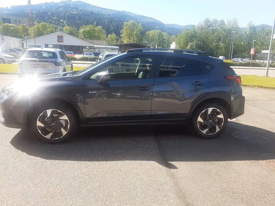 Subaru Crosstrek - Thumbnail 4