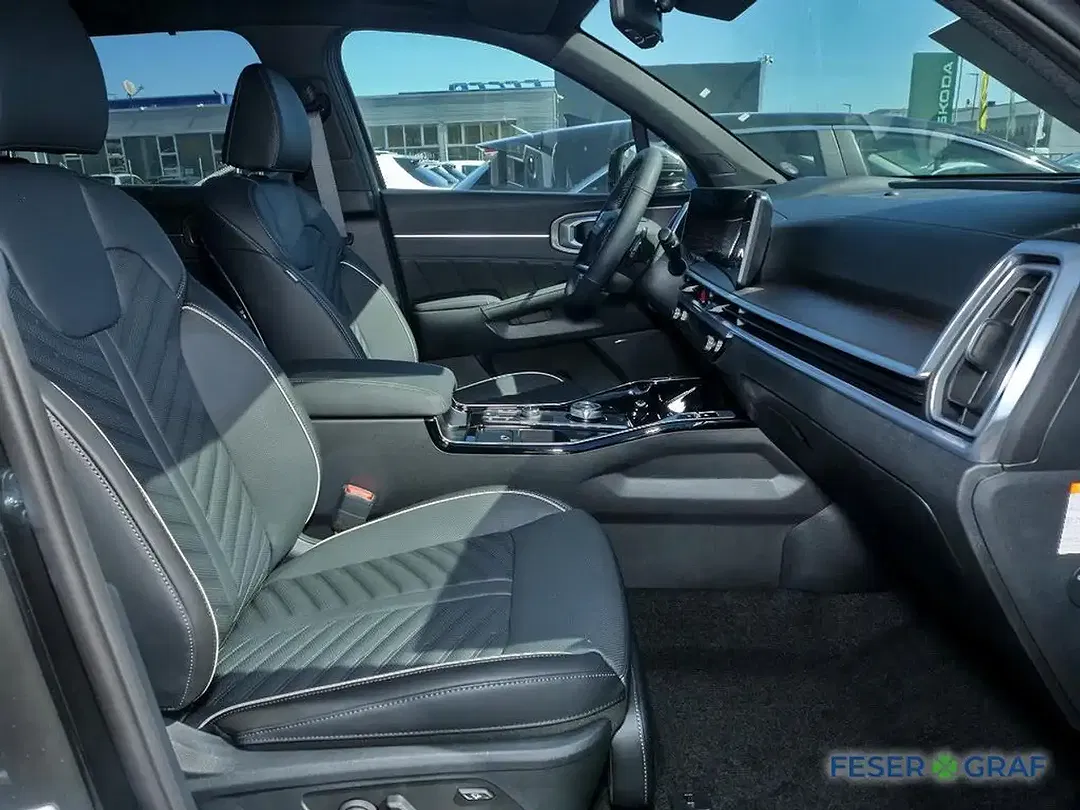 Kia Sorento - Thumbnail 4