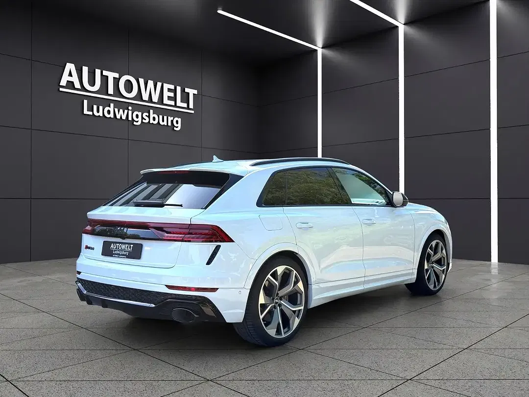 Audi RS Q8 - Thumbnail 5