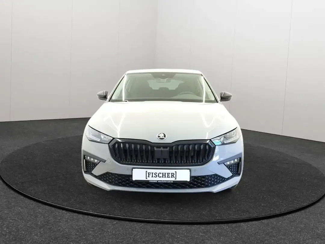 Skoda Scala - Thumbnail 2