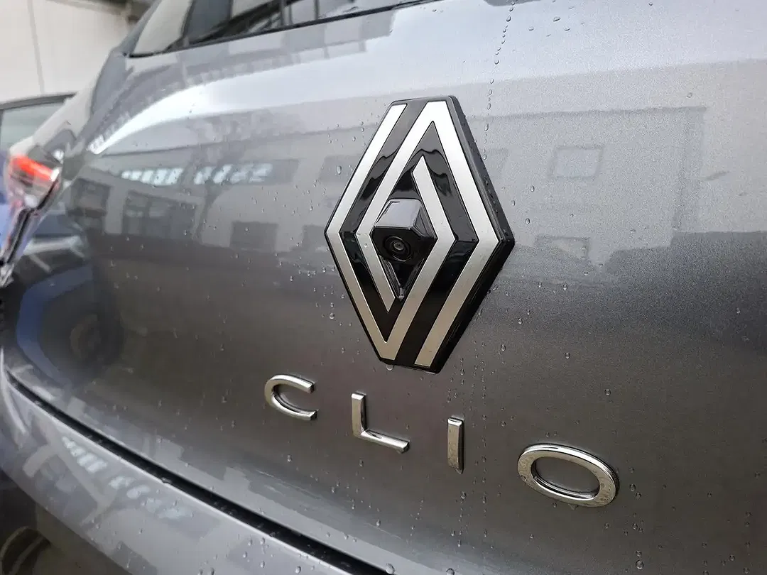 Renault Clio - Thumbnail 11