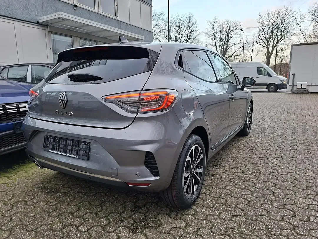 Renault Clio - Thumbnail 6