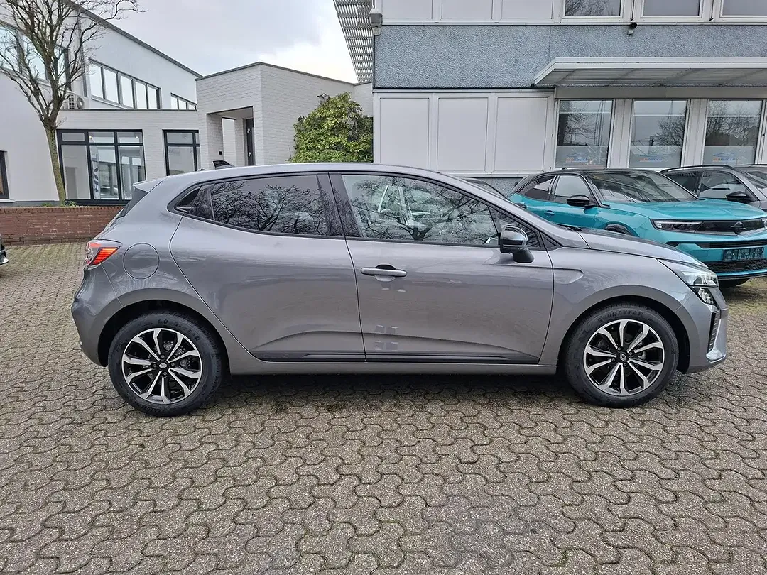 Renault Clio - Thumbnail 7