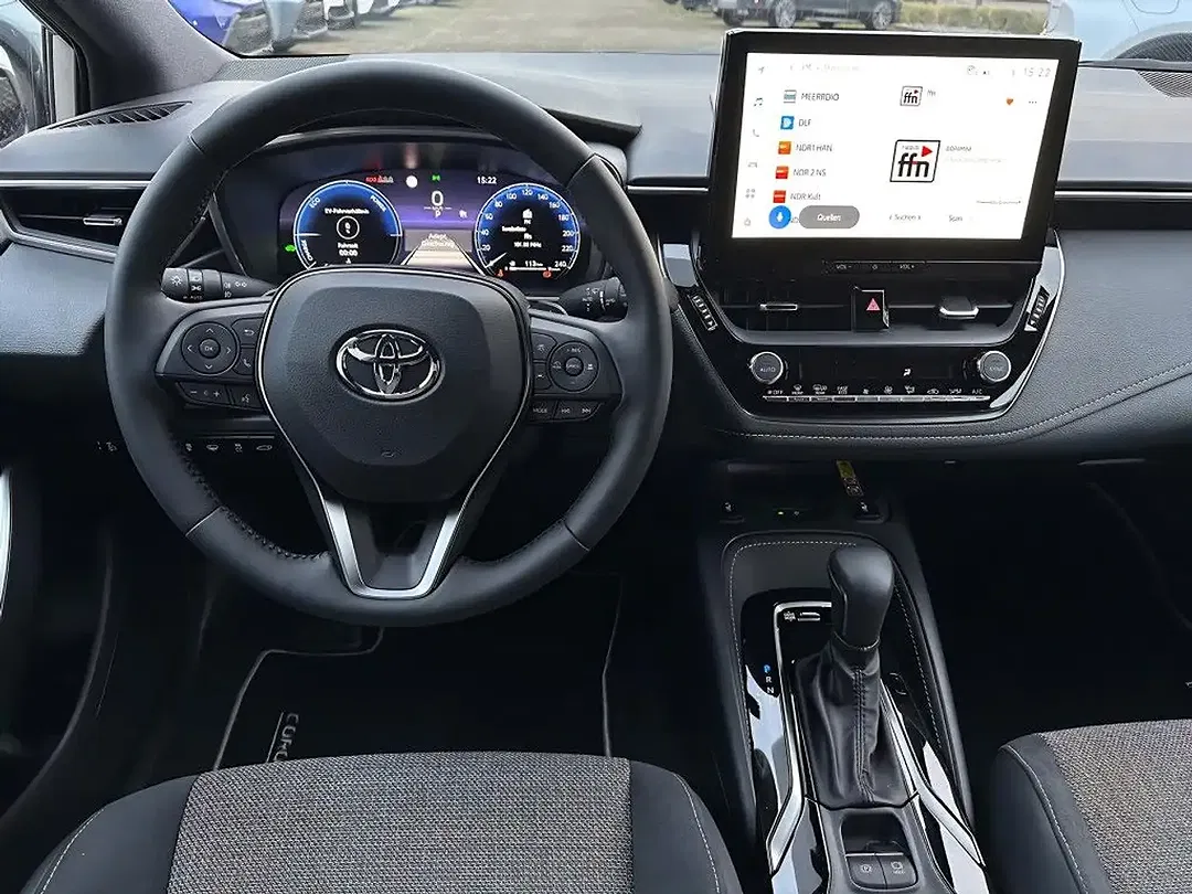 Toyota Corolla - Thumbnail 10
