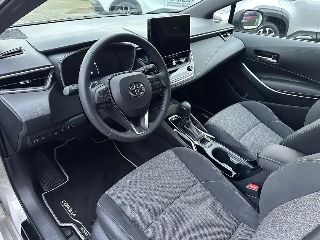 Toyota Corolla - Thumbnail 9